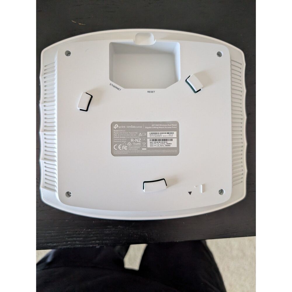 TP-Link Omada EAP225 AC1350 Wireless Dual Band Gigabit Ceiling Mount Access Poin - Picture 3 of 5
